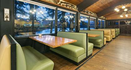 Best Western Plus Columbia River Inn