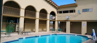 Days Inn by Wyndham San Antonio Lytle