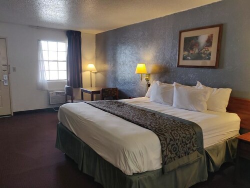 Days Inn by Wyndham San Antonio Lytle