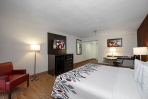 Superior Room, 1 King Bed, Non Smoking | Desk, laptop workspace, blackout drapes, iron/ironing board