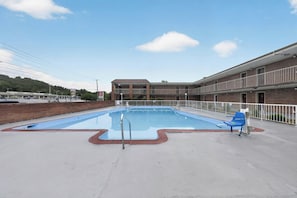 Unclassified image, 2 of 32, button - Red Roof Inn Marion, VA (Marion)
