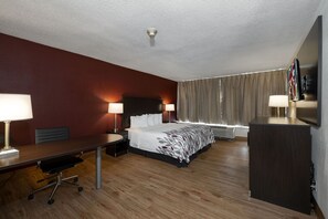 Superior Room, 1 King Bed, Non Smoking | Desk, laptop workspace, blackout drapes, iron/ironing board