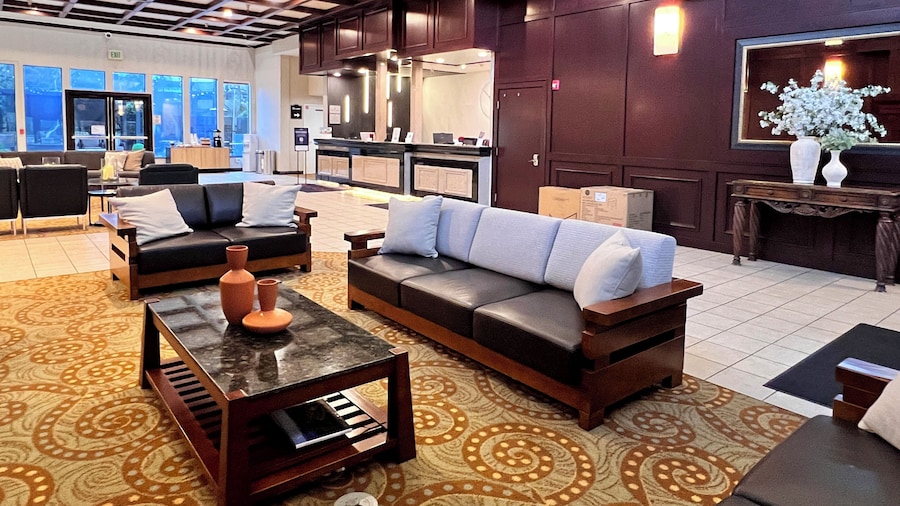 Ramada by Wyndham Tukwila Southcenter