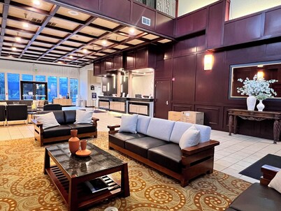 Ramada by Wyndham Tukwila Southcenter