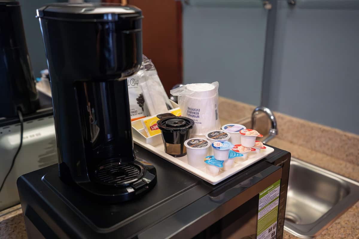 Kaffee und/oder Kaffeemaschine