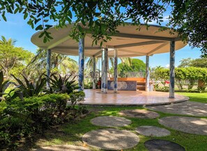 Garden - Puerto de Luna Pet Friendly & Family Suites Hotel (Puerto Vallarta)