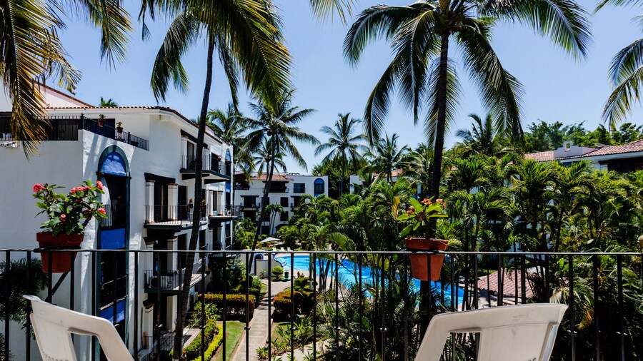 Puerto de Luna Pet Friendly & Family Suites Hotel