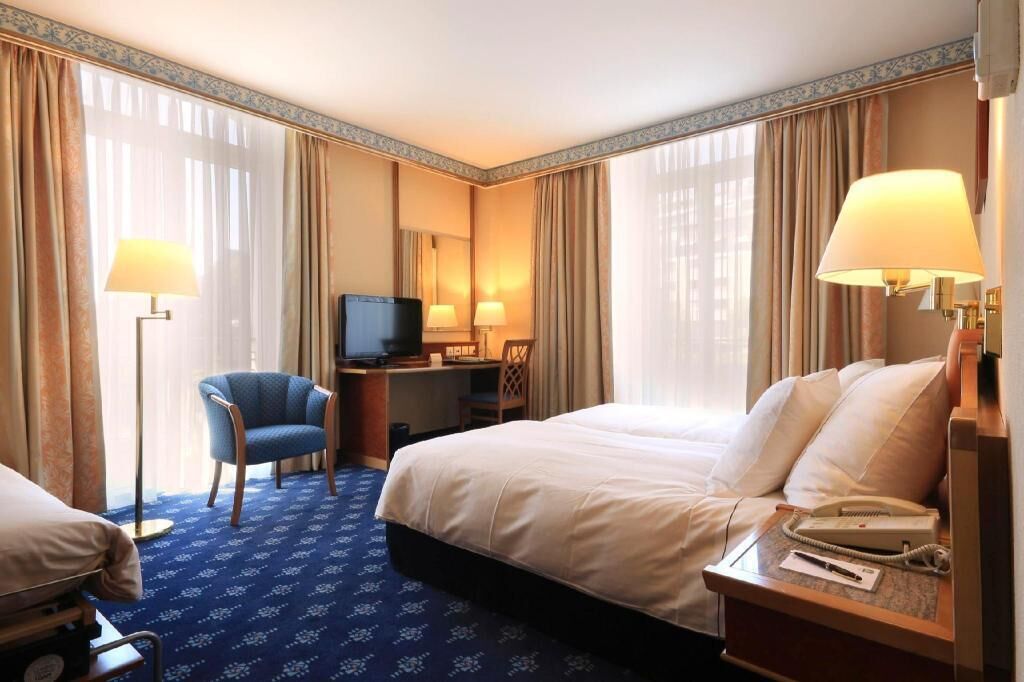 Coffres-forts dans les chambres, bureau, chambres insonorisées