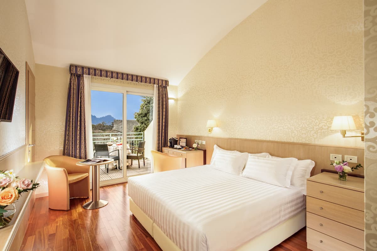Executive Double Room, Balcony, Lake View | View from room