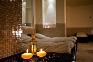 Couples treatment room(s), sauna, hot tub, Turkish bath/hammam