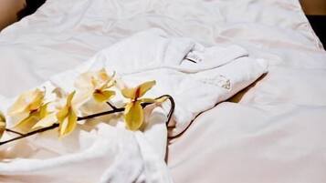 Bilik rawatan pasangan, sauna, tab panas, mandi tangas / hammam