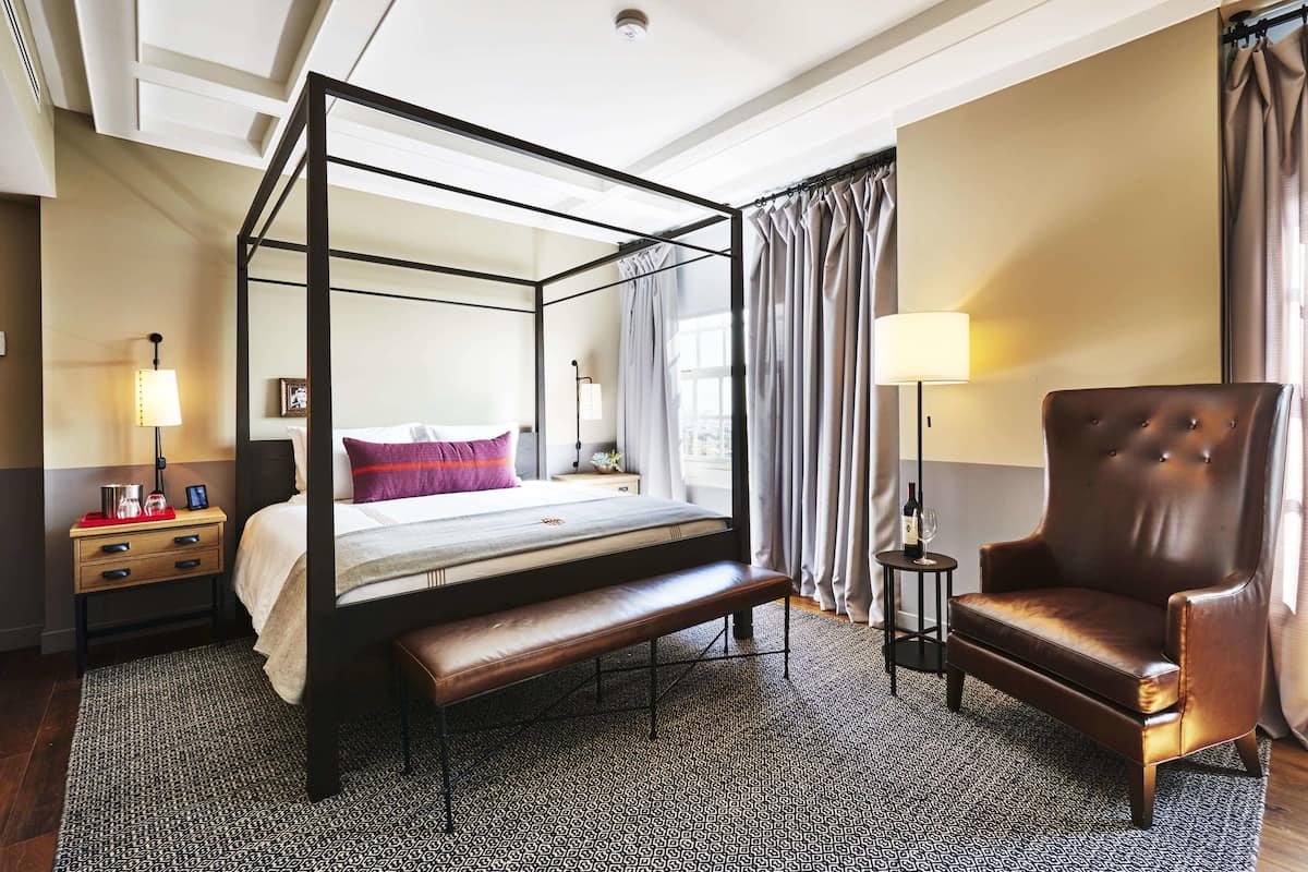 Egyptian cotton sheets, premium bedding, minibar, in-room safe