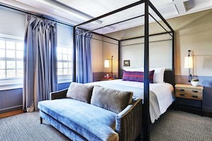 Deluxe-Zimmer, 1 King-Bett (Tower Building) | Bettwäsche aus ägyptischer Baumwolle, hochwertige Bettwaren, Minibar