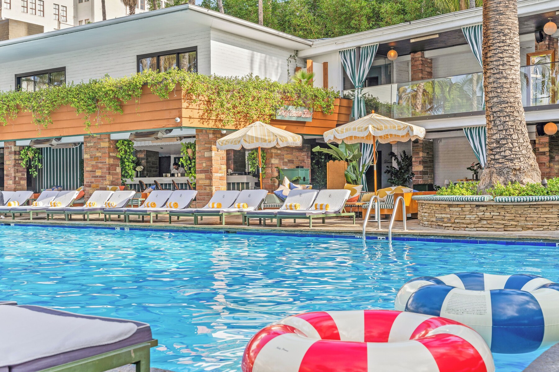 Outdoor pool, pool umbrellas, sun loungers