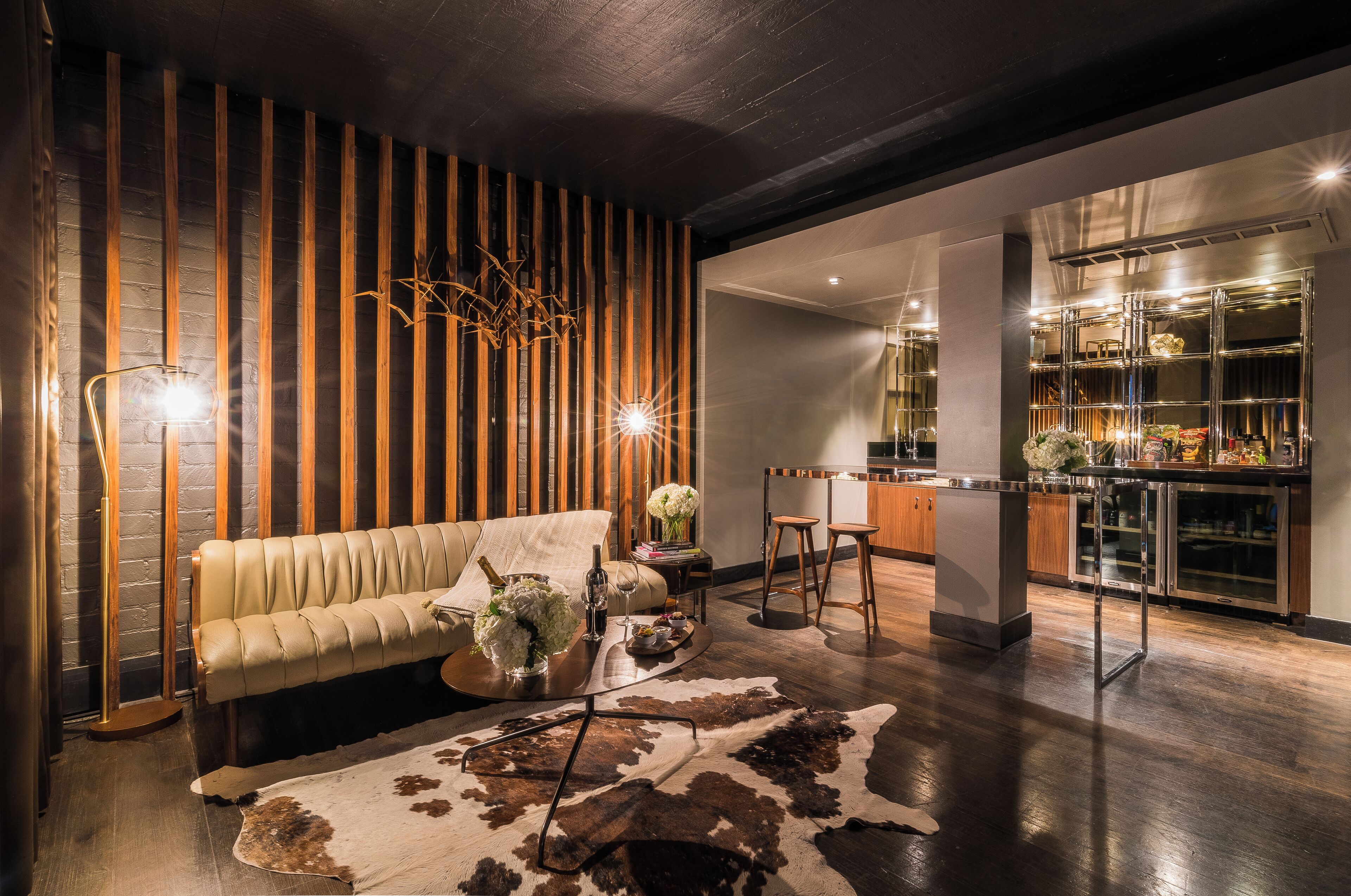 套房 (Cabana Building) | 起居区 | 47-英寸液晶电视（配备有线频道）、电视、Netflix