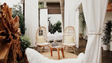 Couples treatment rooms, hot stone massages, deep-tissue massages