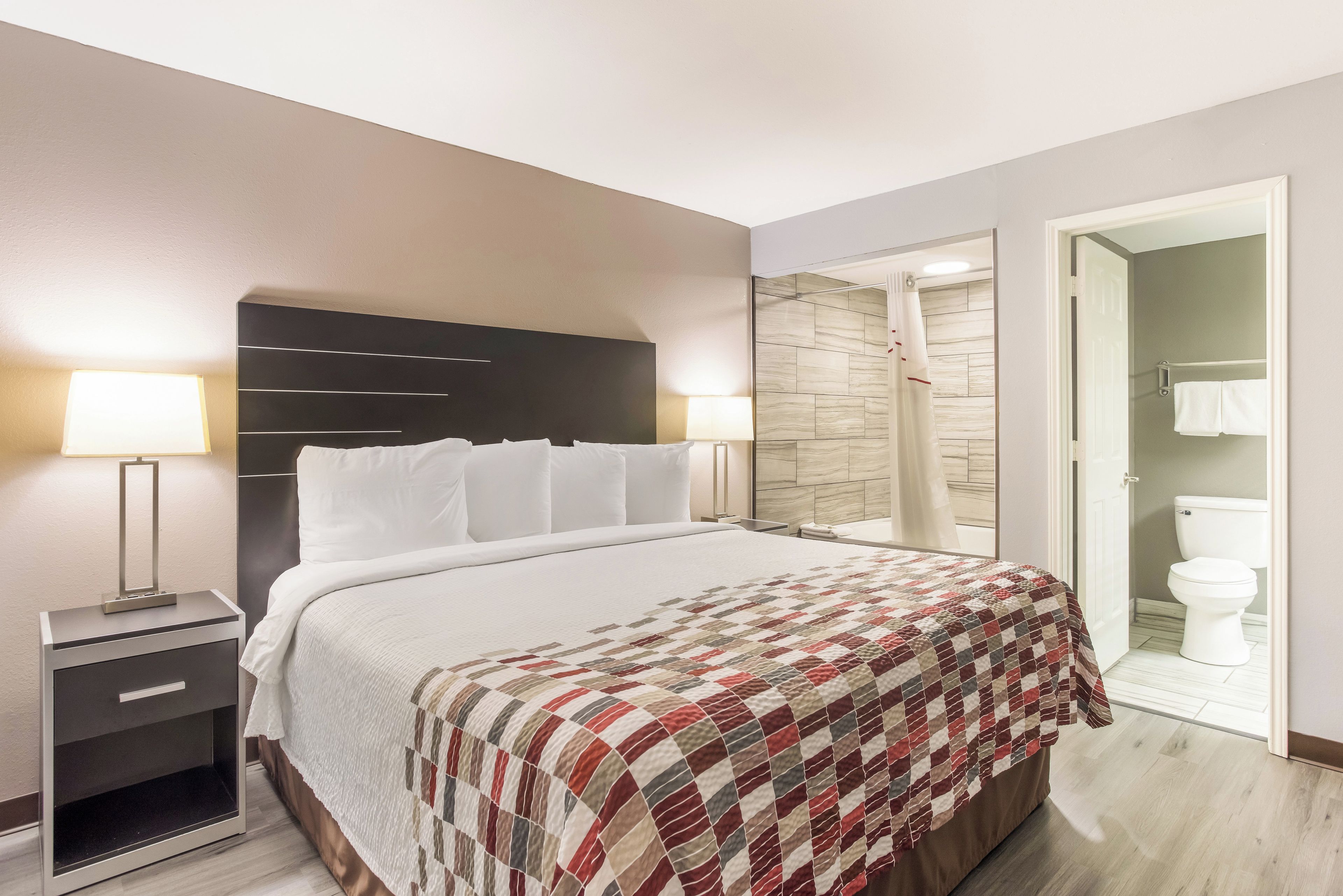 Suite, 1 King Bed, Non Smoking, Jetted Tub