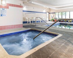 Una piscina techada