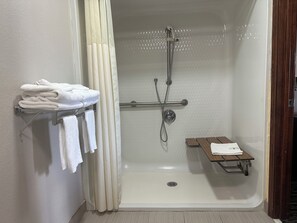 Hair dryer, towels - Quality Inn Adairsville - Calhoun South (Adairsville)