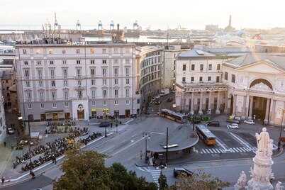 B&B HOTEL Genova Principe 