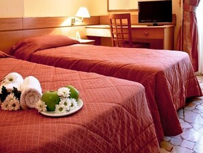 Minibar, in-room safe, free WiFi, alarm clocks - Hotel Ritter (Milan)