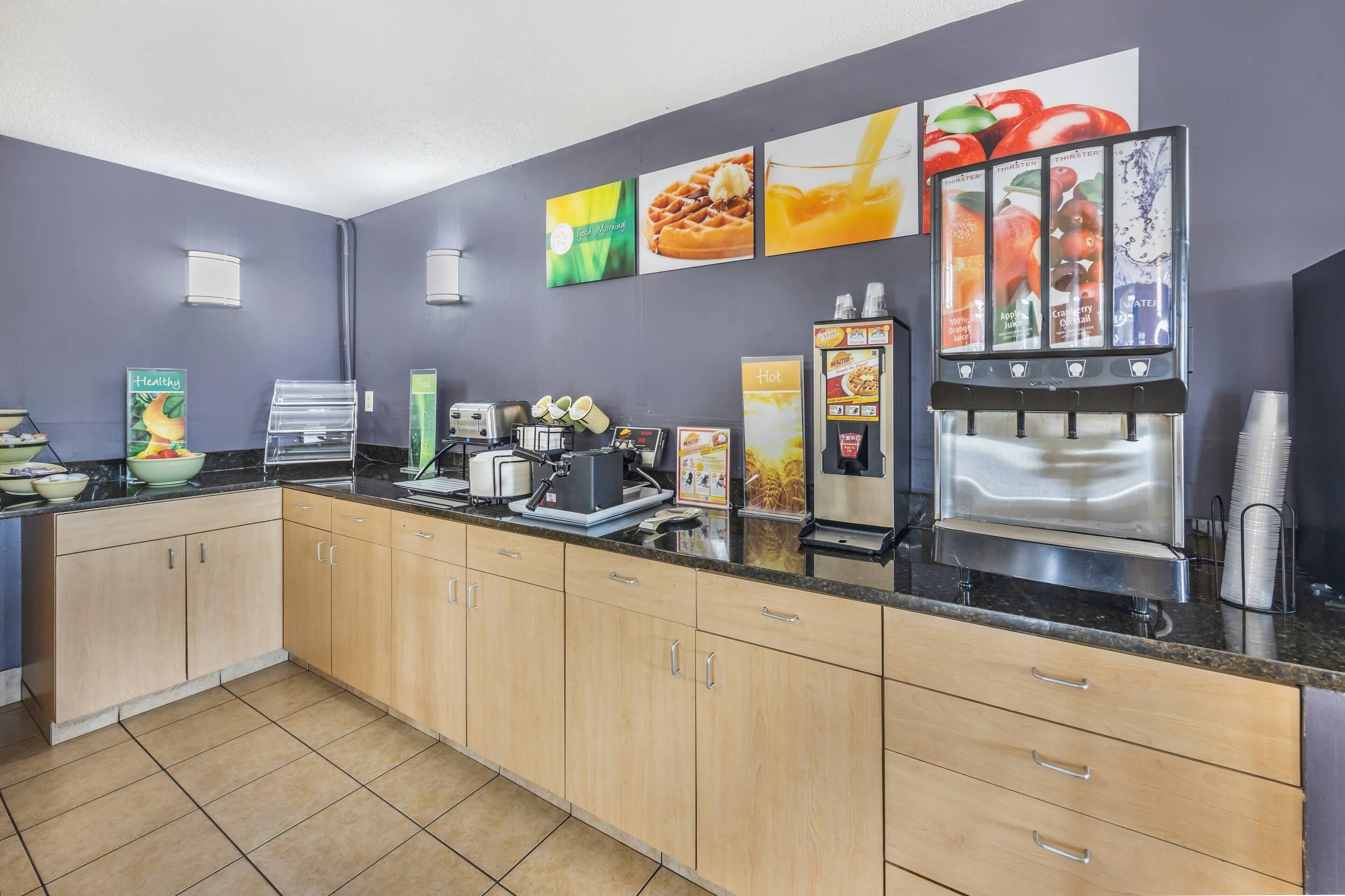 Free daily continental breakfast