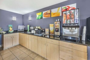Free daily continental breakfast 