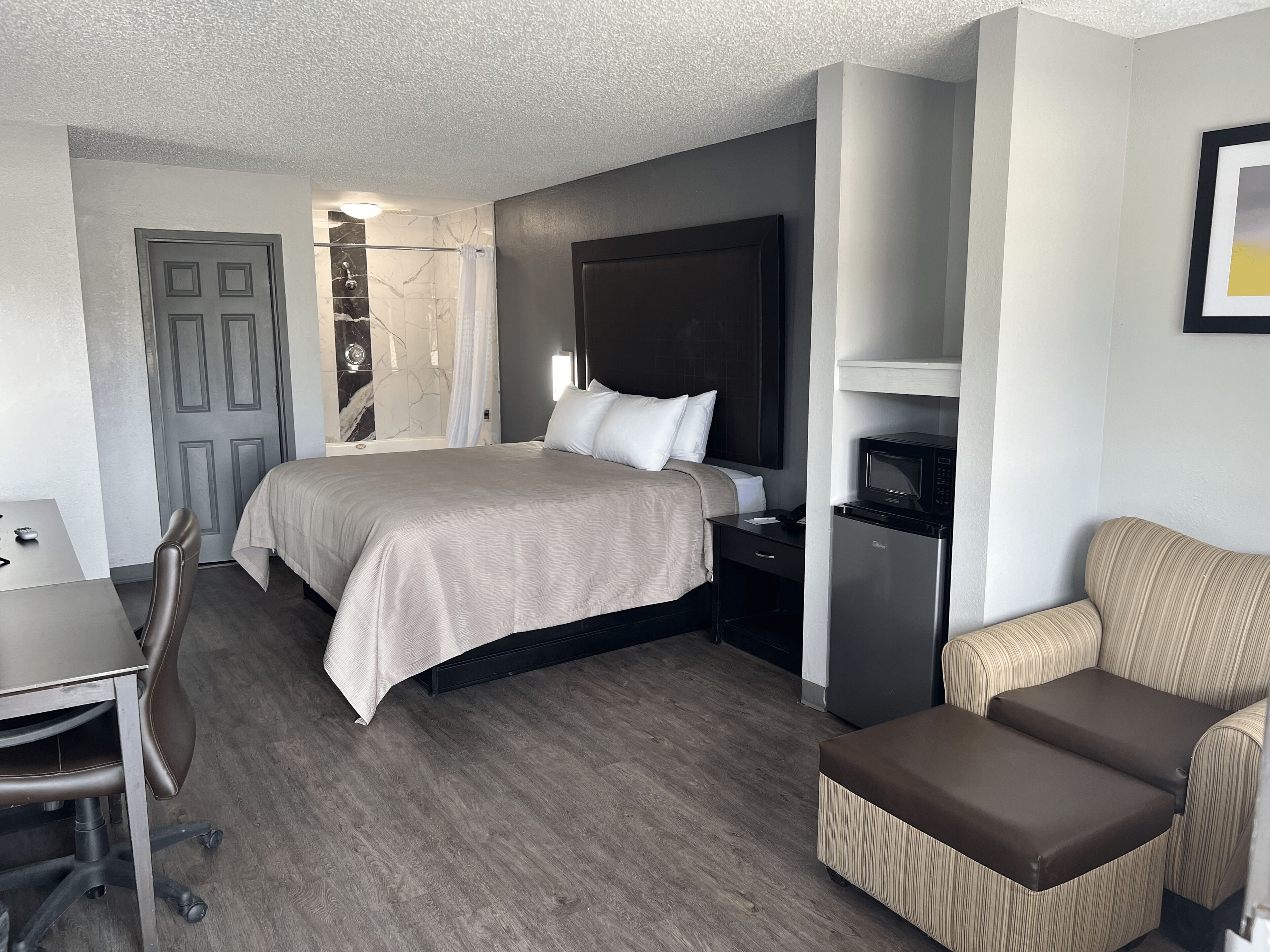 Suite, 1 King Bed, Non Smoking