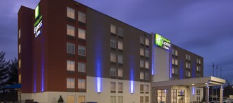 Holiday Inn Express & Suites College Park-University Area by IHG