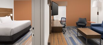 Holiday Inn Express & Suites College Park-University Area by IHG