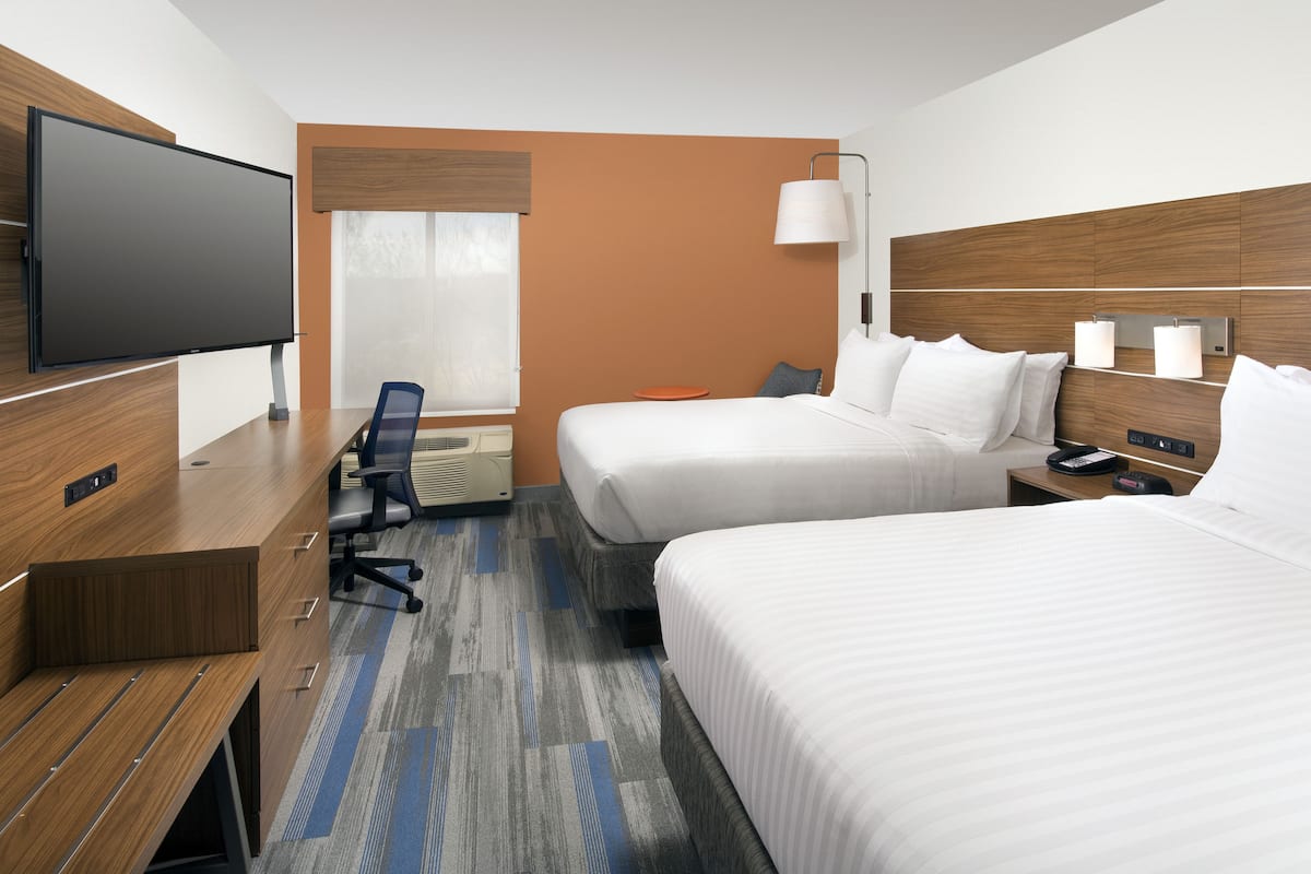 1 bedroom, in-room safe, desk, blackout drapes
