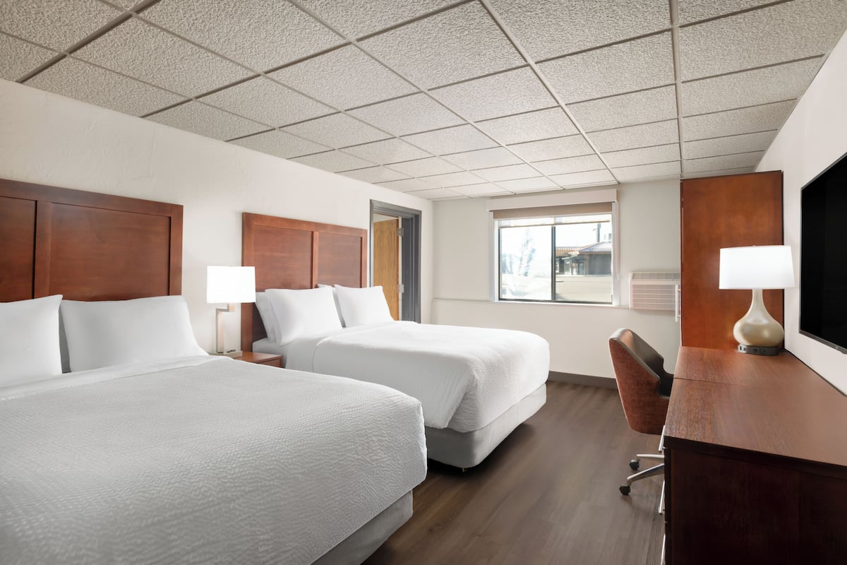 Suite, 1 Bedroom | Premium bedding, pillowtop beds, in-room safe, desk