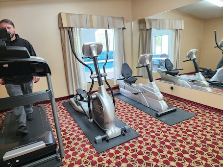 Gym. Quality Inn Wheelersburg