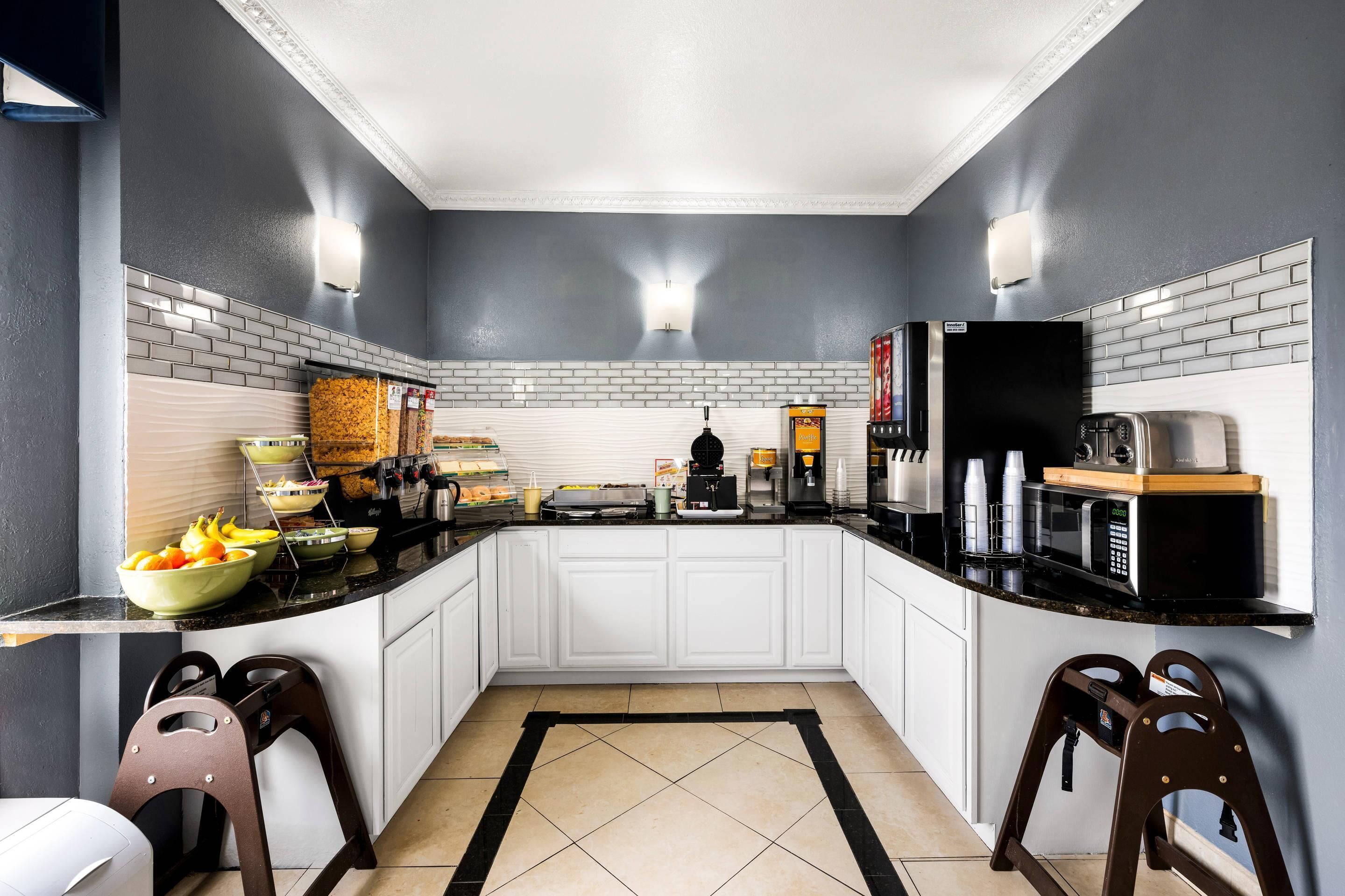 包含每日自助早餐