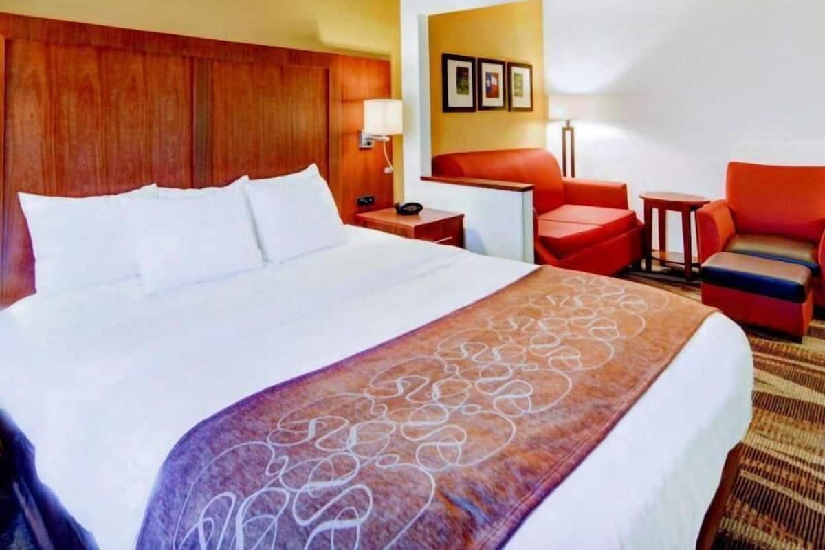 1 chambre, literie de qualité supérieure, surmatelas, bureau