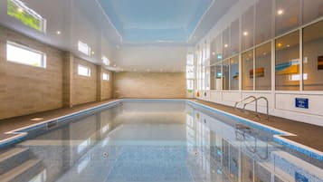 Indendørs pool, udendørs pool