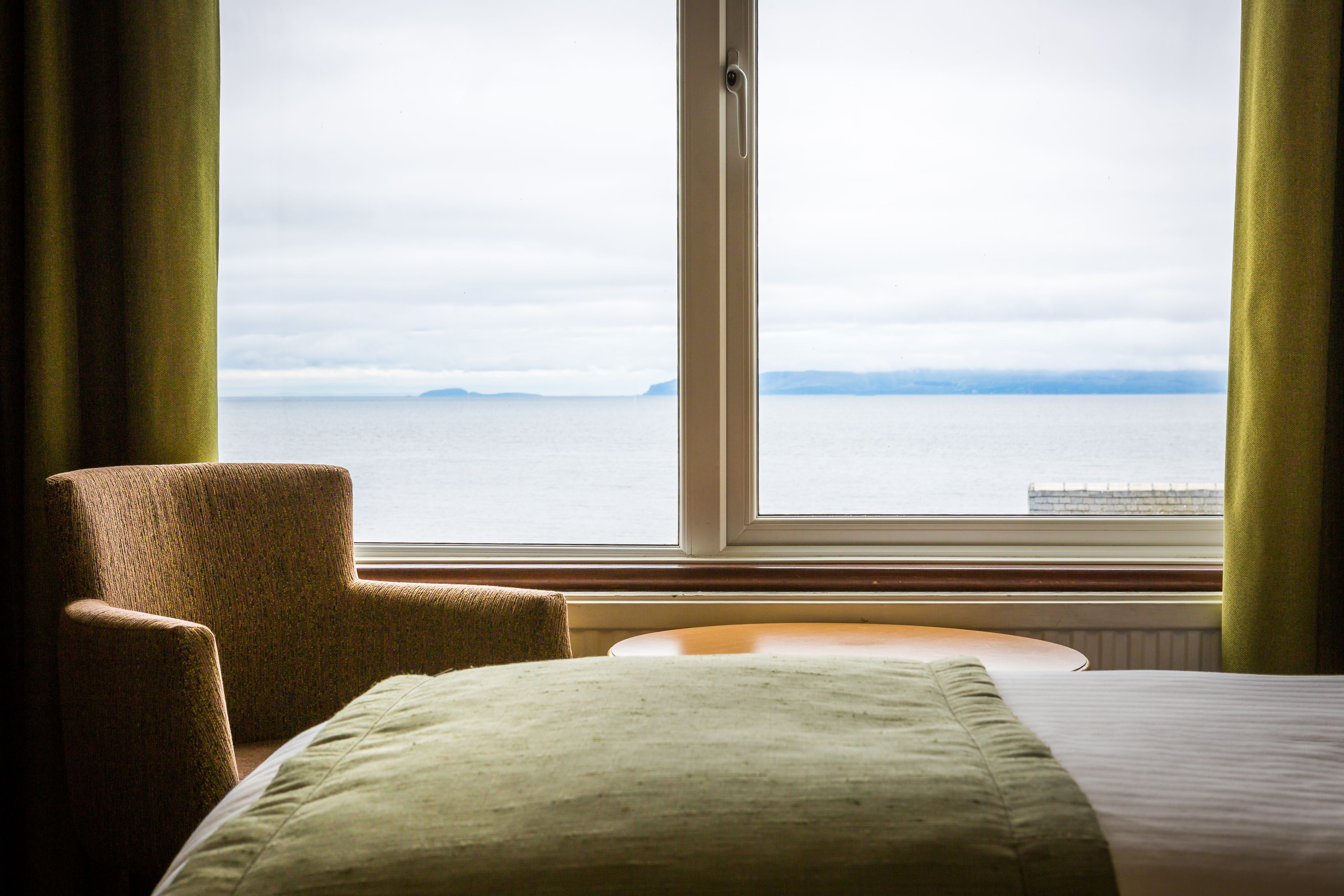 Standard Room, 2 Twin Beds, Non Smoking | Desk, soundproofing, free WiFi, bed sheets