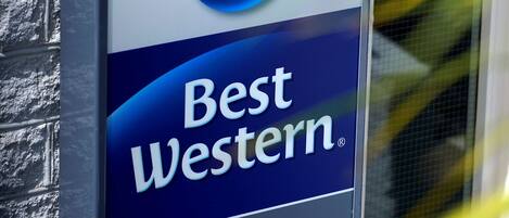Señal de Best Western Fowey Valley.