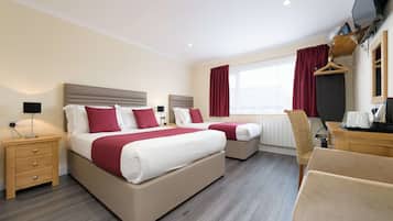 Standard Room, Multiple Beds, Non Smoking (Pet Friendly) | Premium bedding, individually decorated, individually furnished, desk