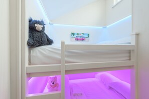 Individually decorated, individually furnished, desk, laptop workspace - Best Western Fowey Valley (Lostwithiel)