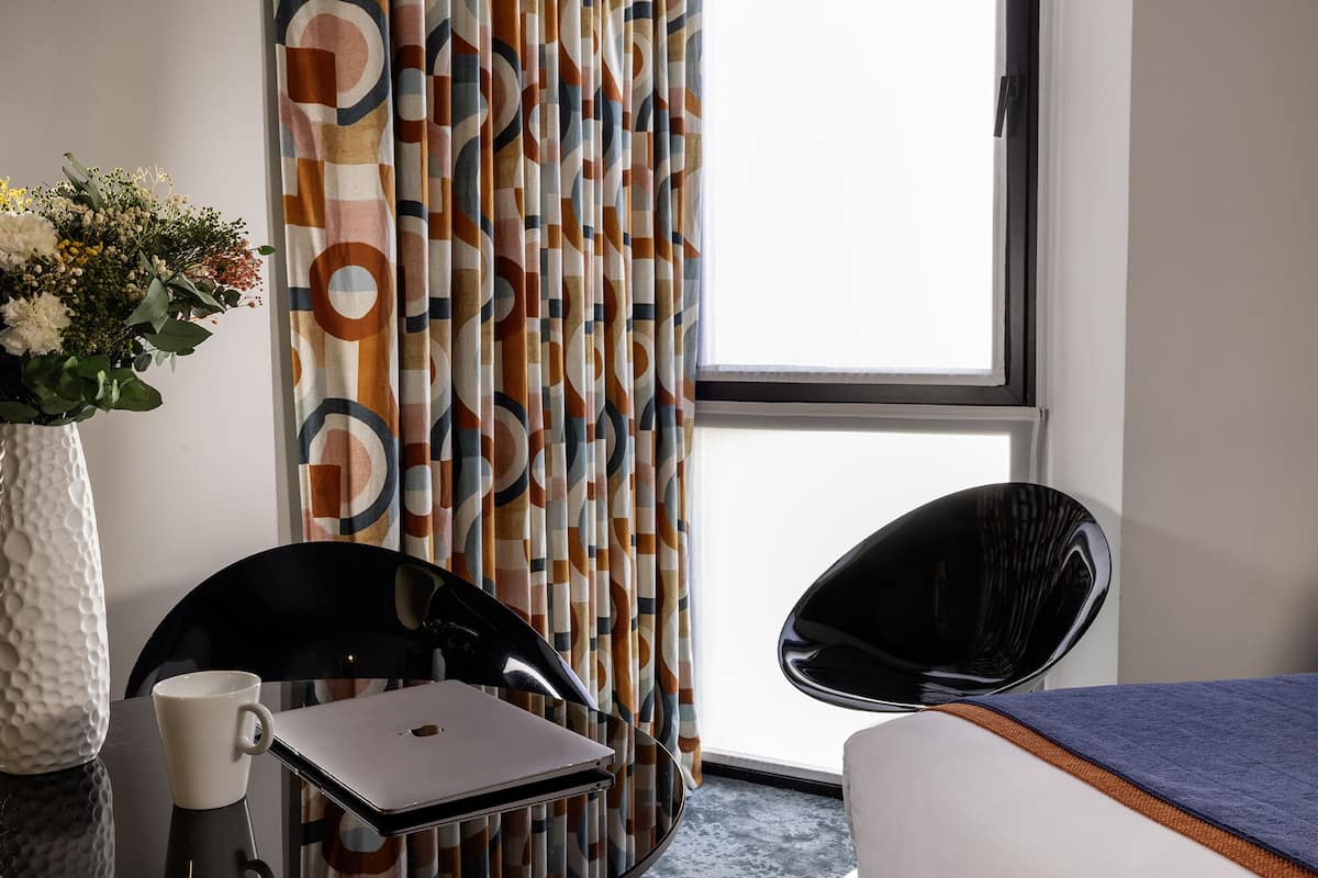 Premium Room | Premium bedding, minibar, in-room safe, desk