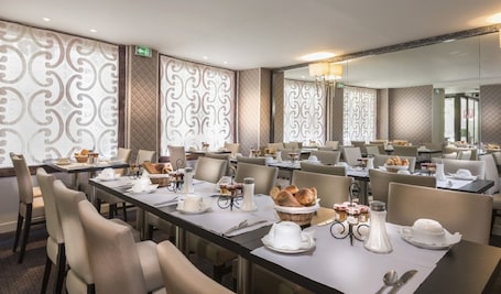 Daily continental breakfast for a fee. Hotel Elysées Flaubert