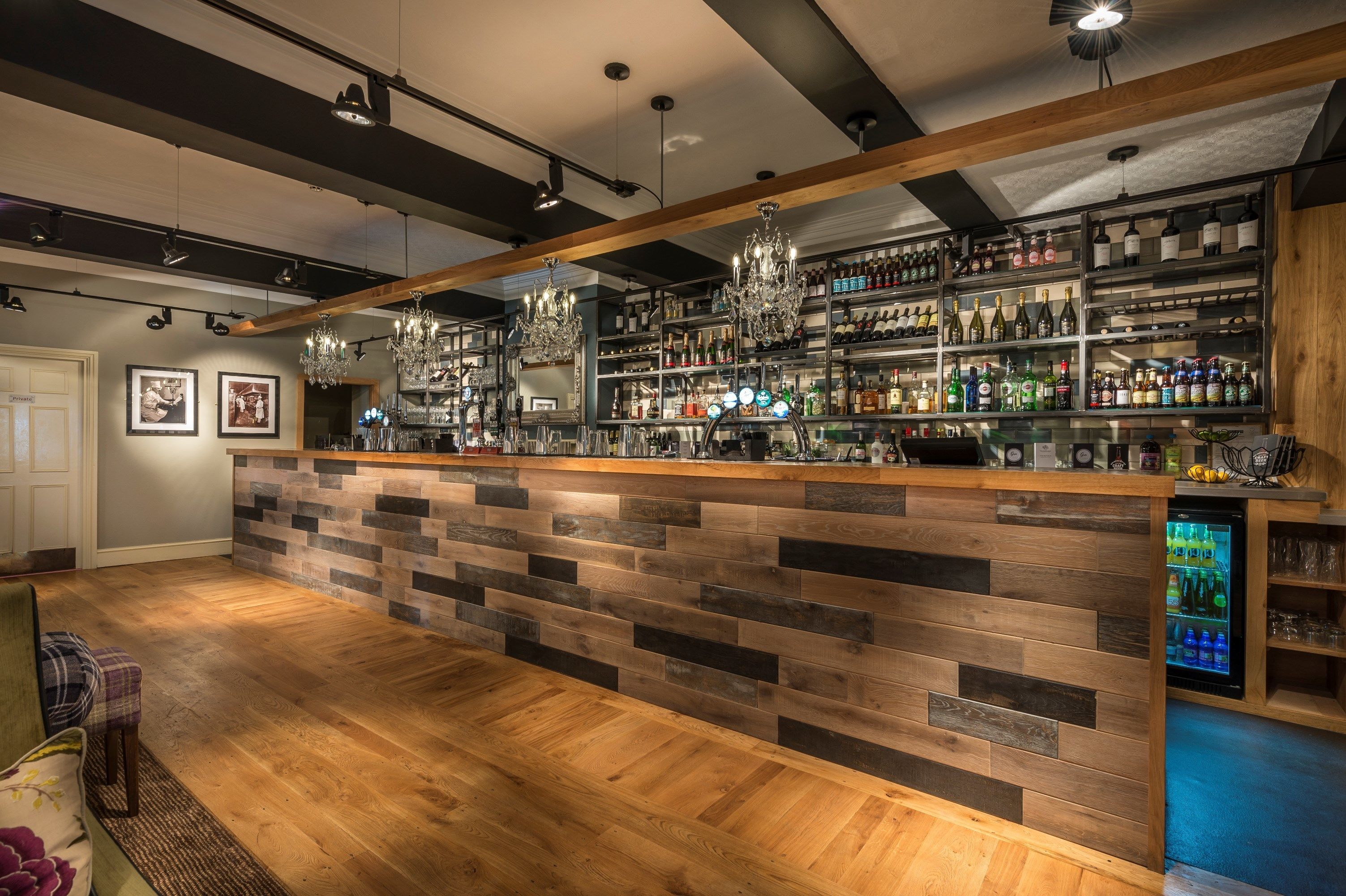 serves lunch and dinner