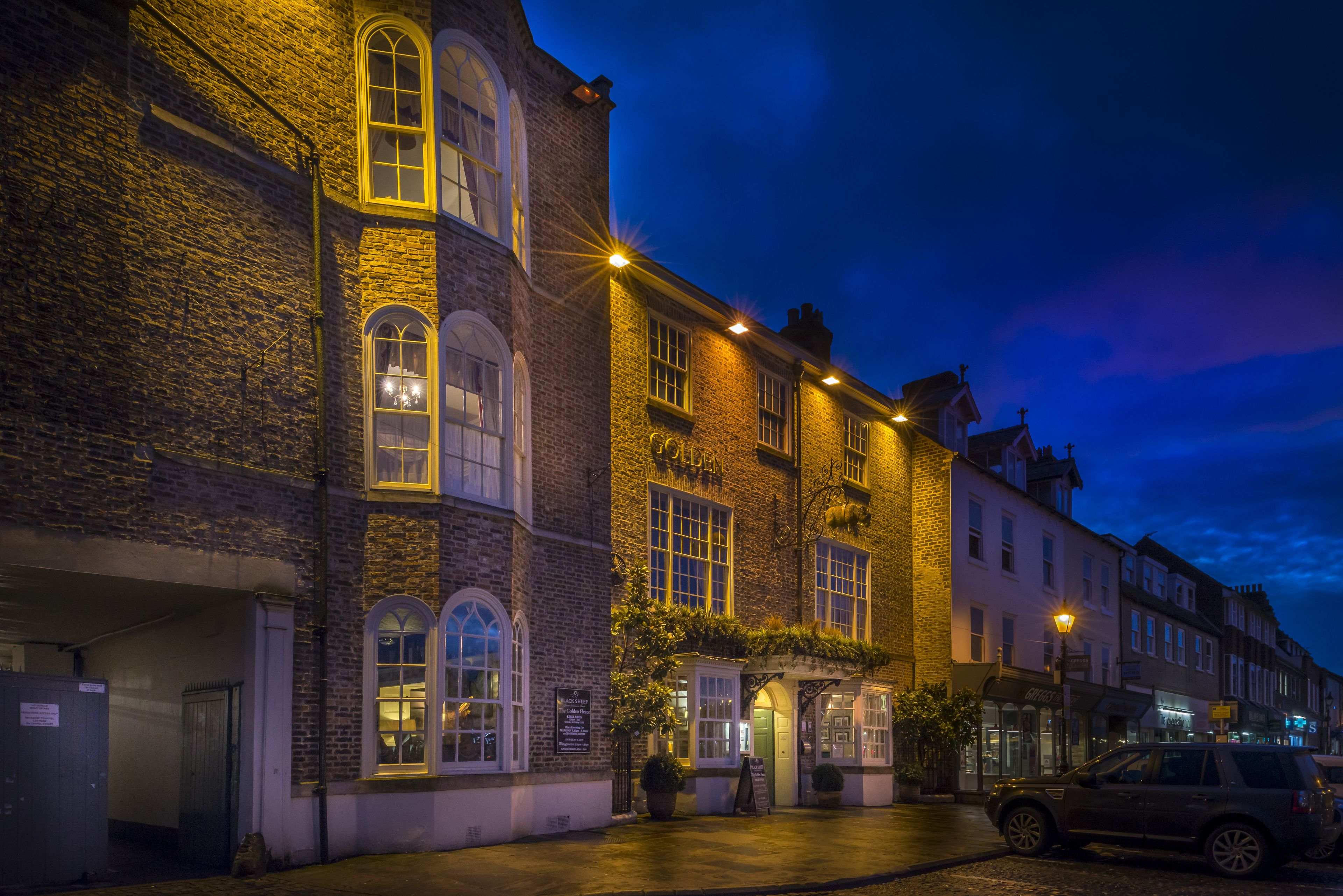 Fasade – kveld/natt