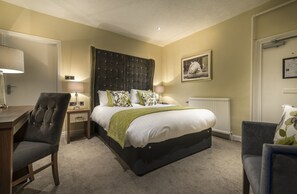 Classic Plus Double Room | Desk, blackout curtains, iron/ironing board, free WiFi