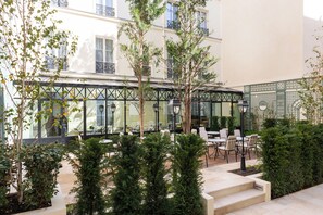 Exterior - Hotel Lord Byron (Paris)