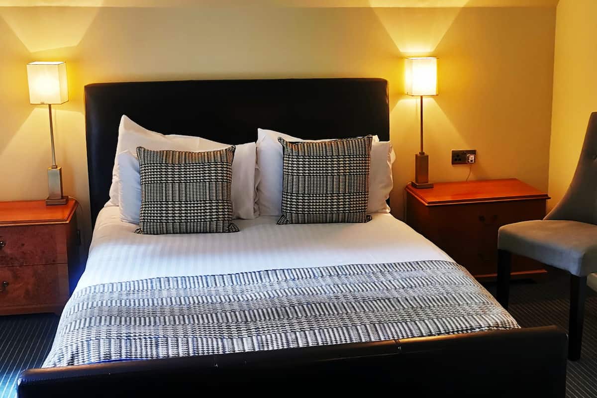 Classic, Sea View Room | 각각 다른 스타일의 인테리어, 각각 다르게 가구 비치, 책상, 노트북 작업 공간