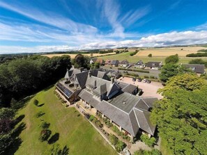 Exterior - The Old Manor Hotel (Leven)