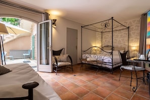 Junior Suite, Multiple Beds, Non Smoking, Pool View