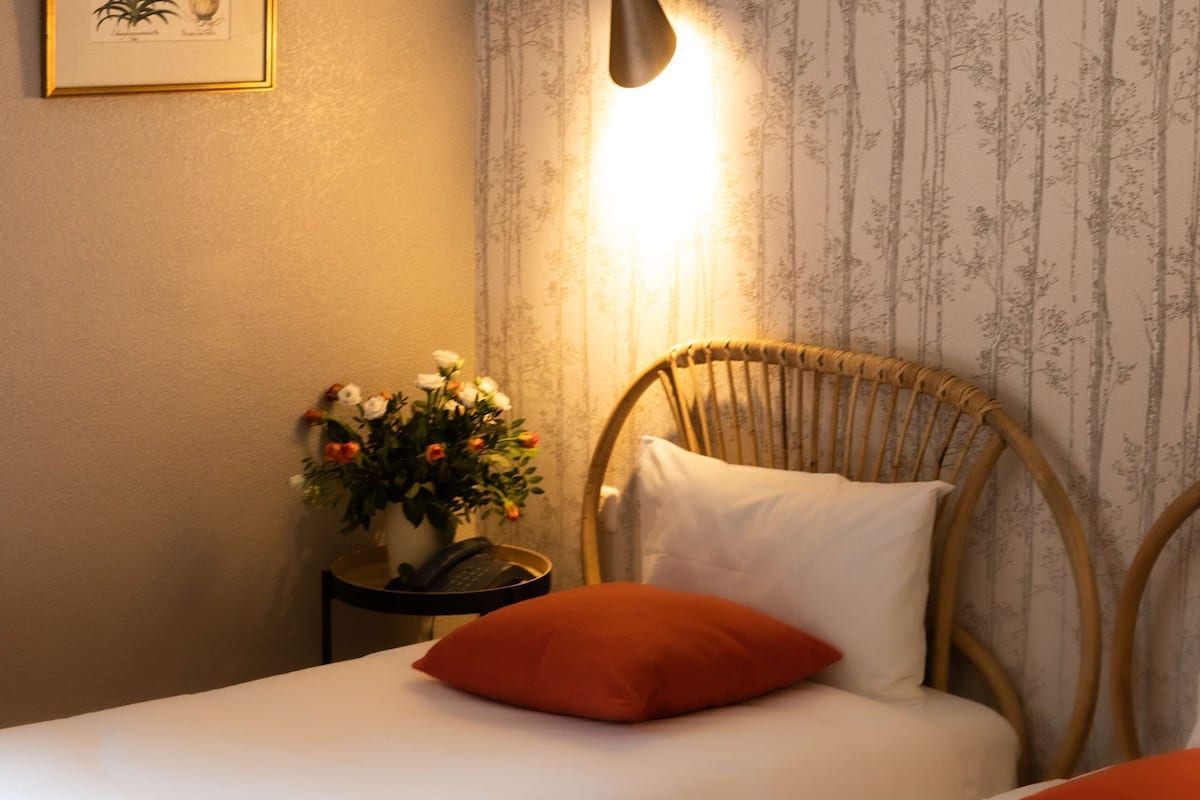 Classic Room, 2 Single Beds, Non Smoking | Premium bedding, minibar, in-room safe, individually decorated